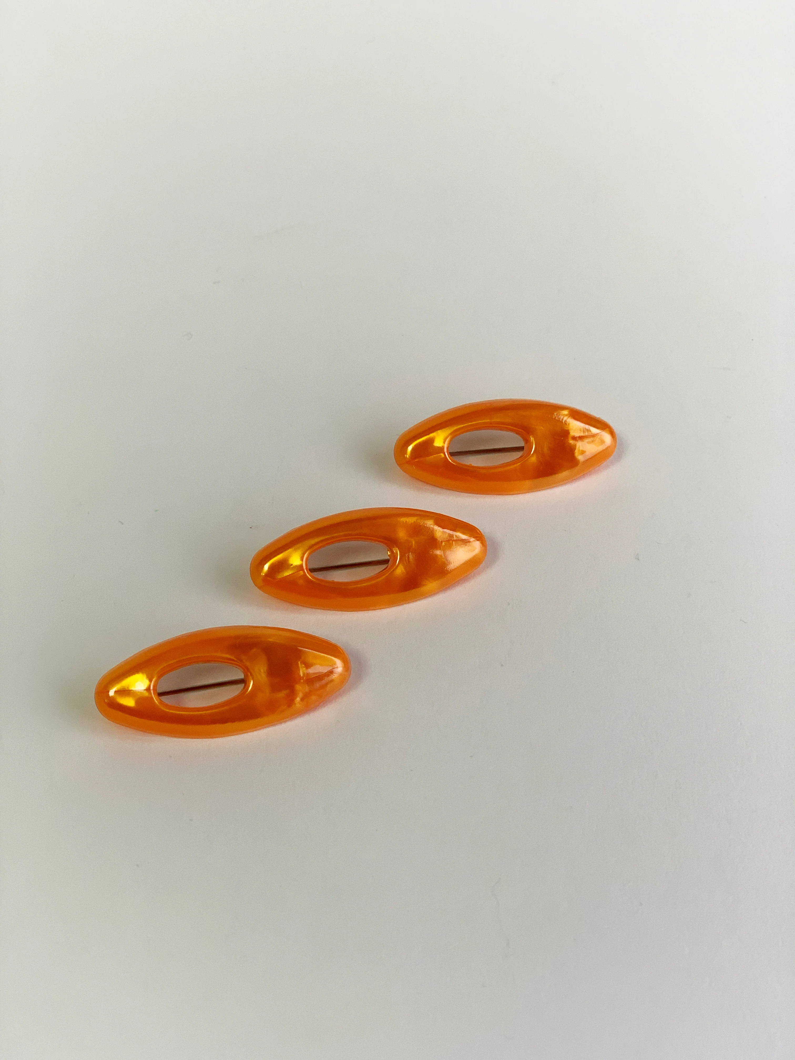 Premium 3 x Safety Pins - 14 Colours - Image 5