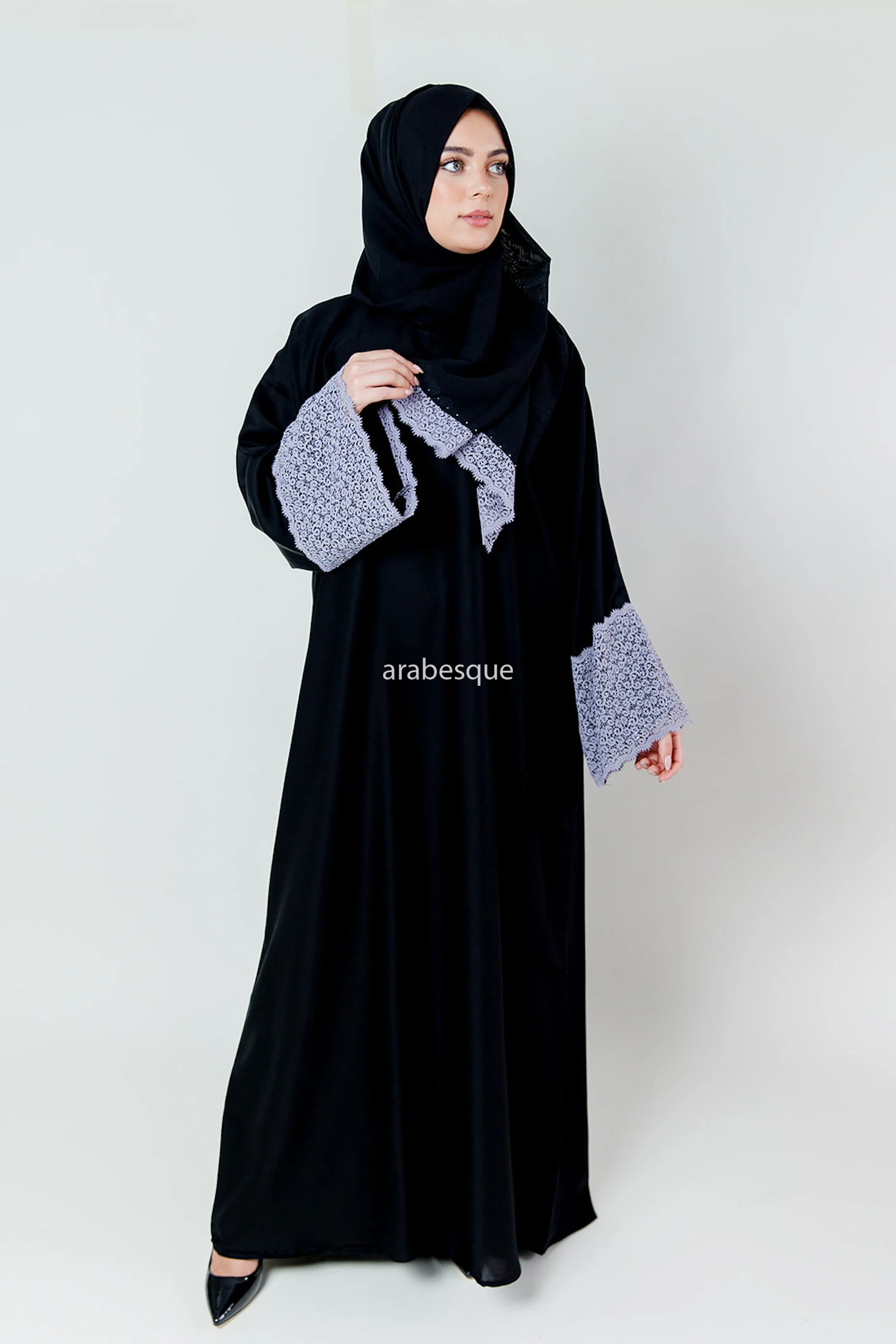 Black Closed Abaya – Elegant Lilac Lace Sleeve Design - Image 4