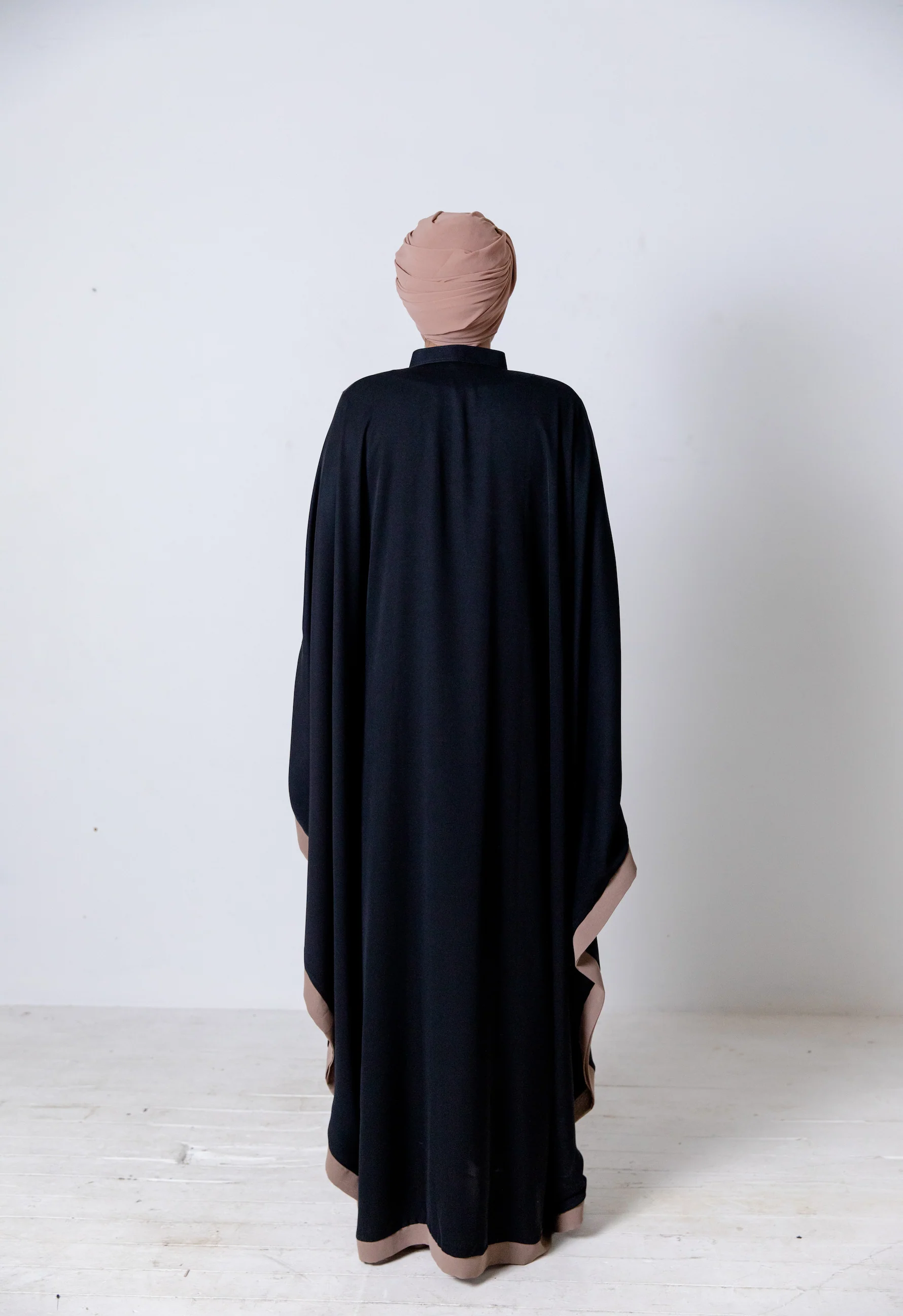 Black Closed Abaya – Luxurious Gold Paisley Embroidered Batwing Design - Image 4