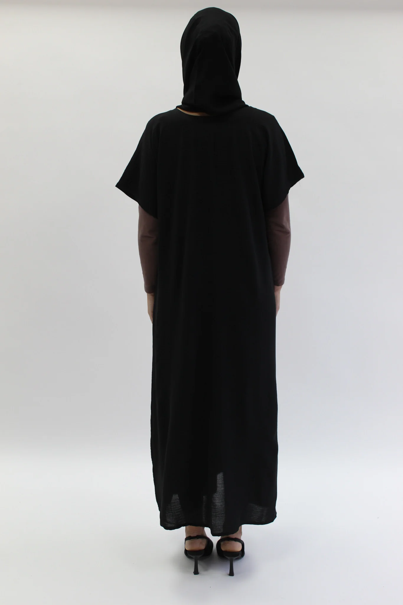 Black Crushed Polyester Short Sleeved Dress - Image 3
