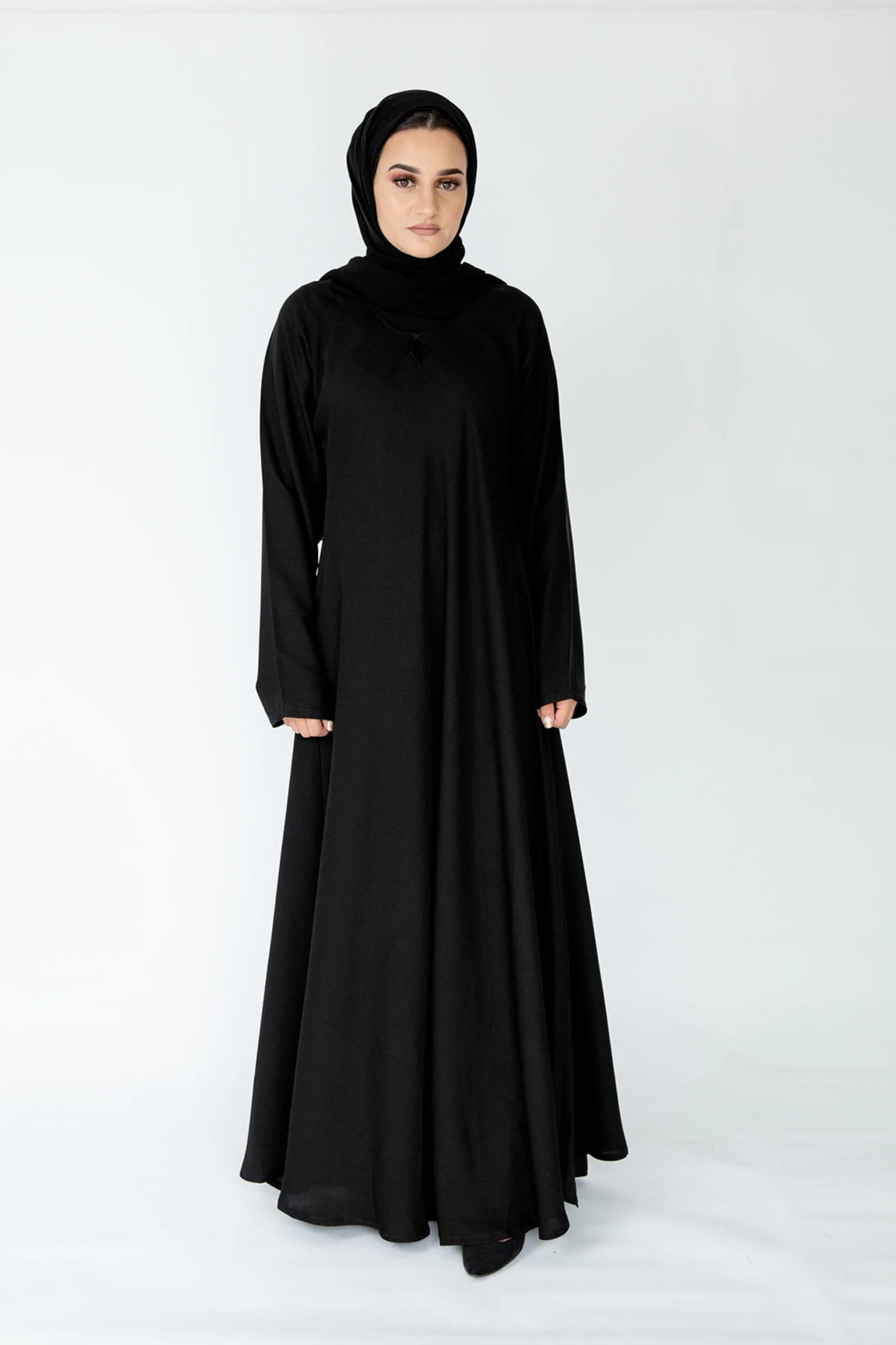Black Closed Abaya – Plain Umbrella Cut Design