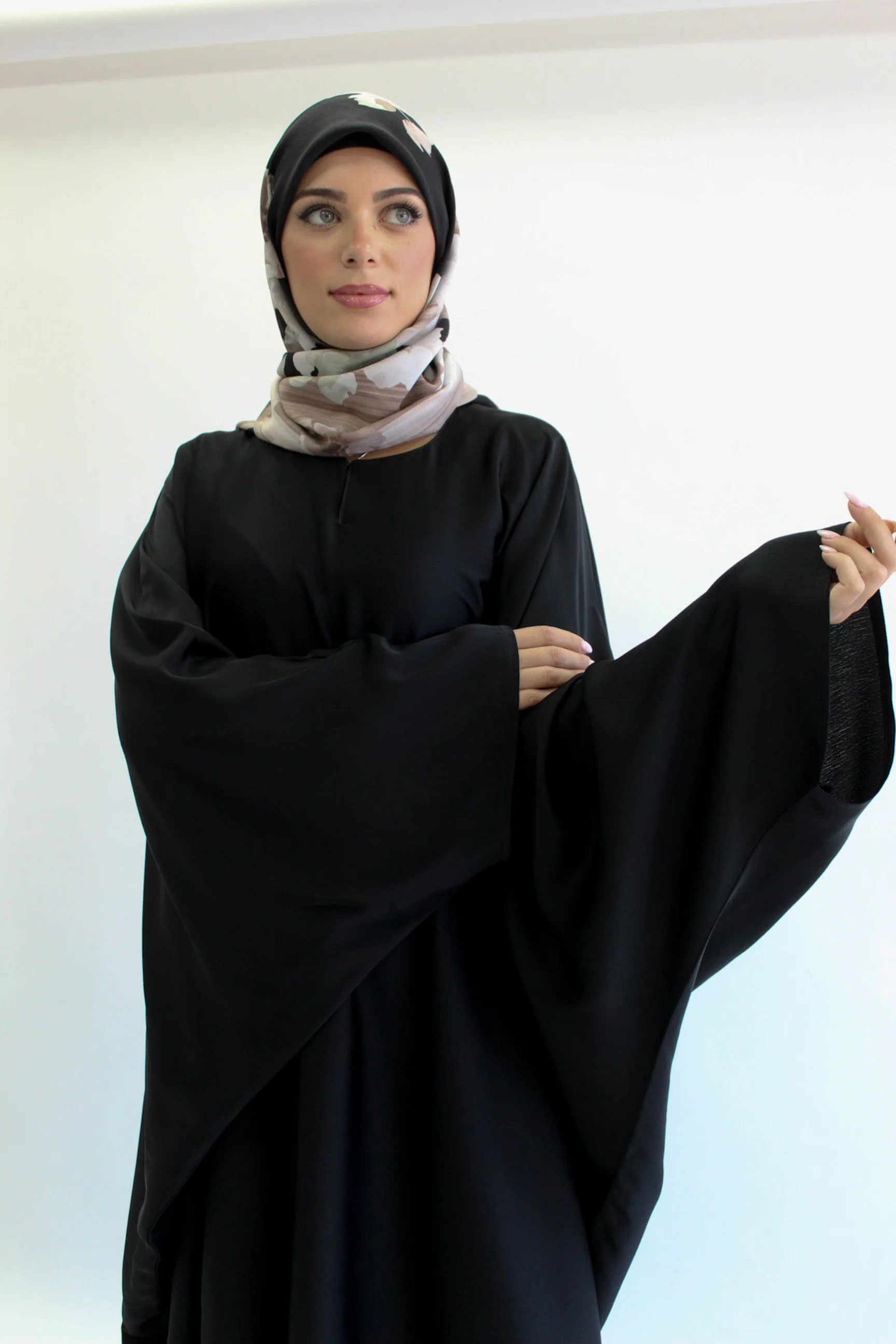 Black Closed Abaya – Ripple Satin Polyester Batwing Design - Image 4