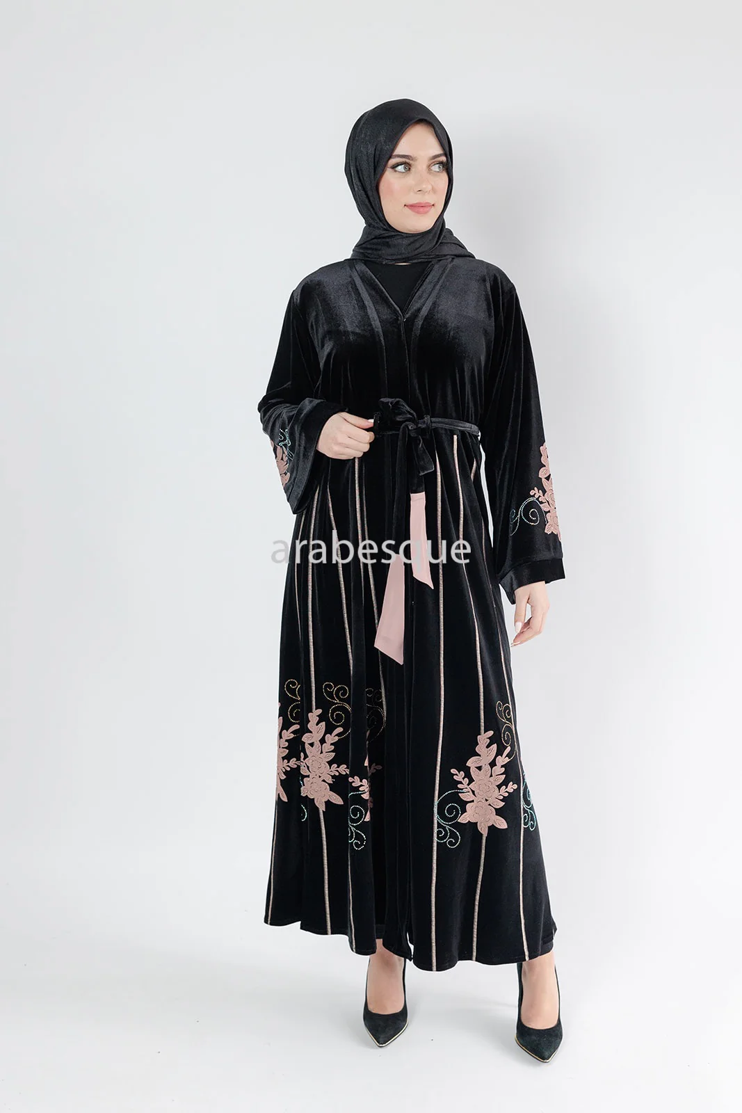 Black Velvet Open Abaya – Luxurious Floral Embroidered Design with Belt - Image 4