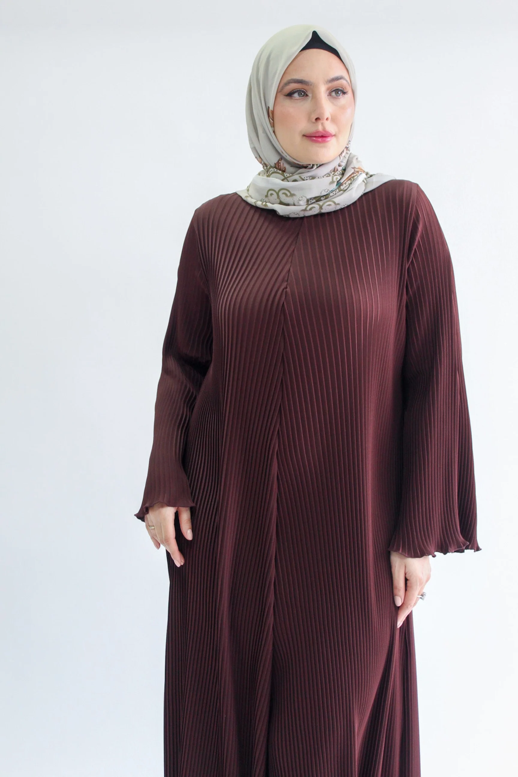 Brown Closed Abaya - Plain Pleated Design - Image 2