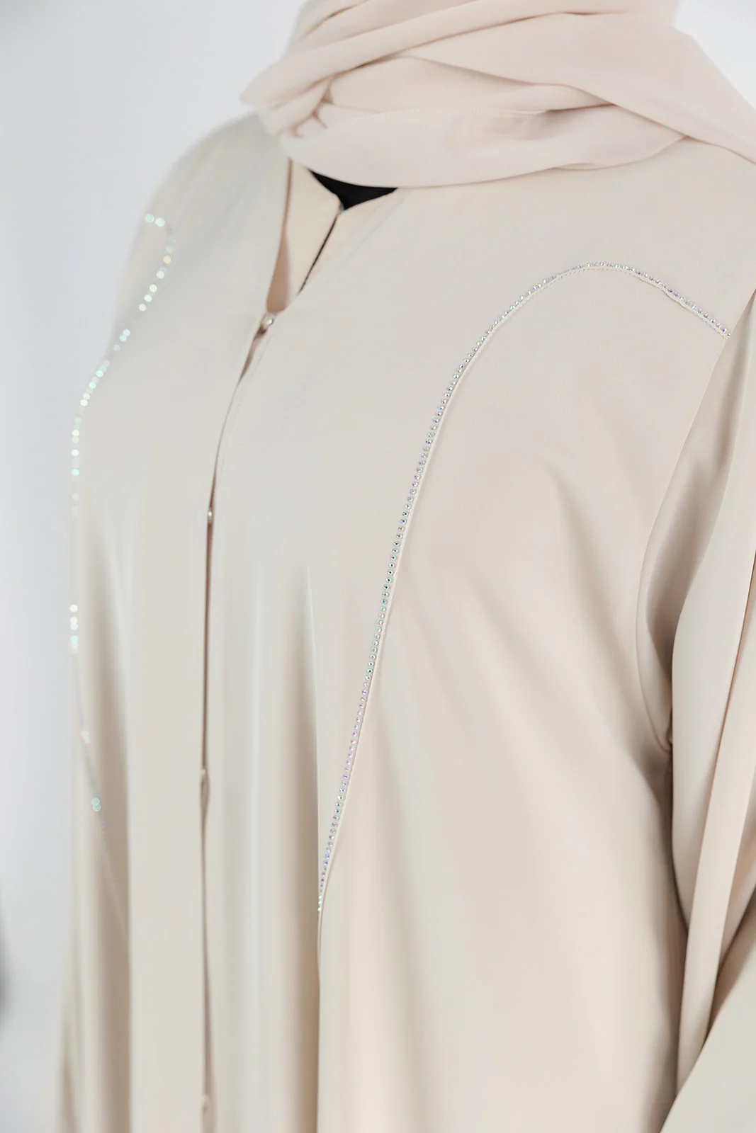 Cream Open Abaya – Luxury Embellished Design - Image 2