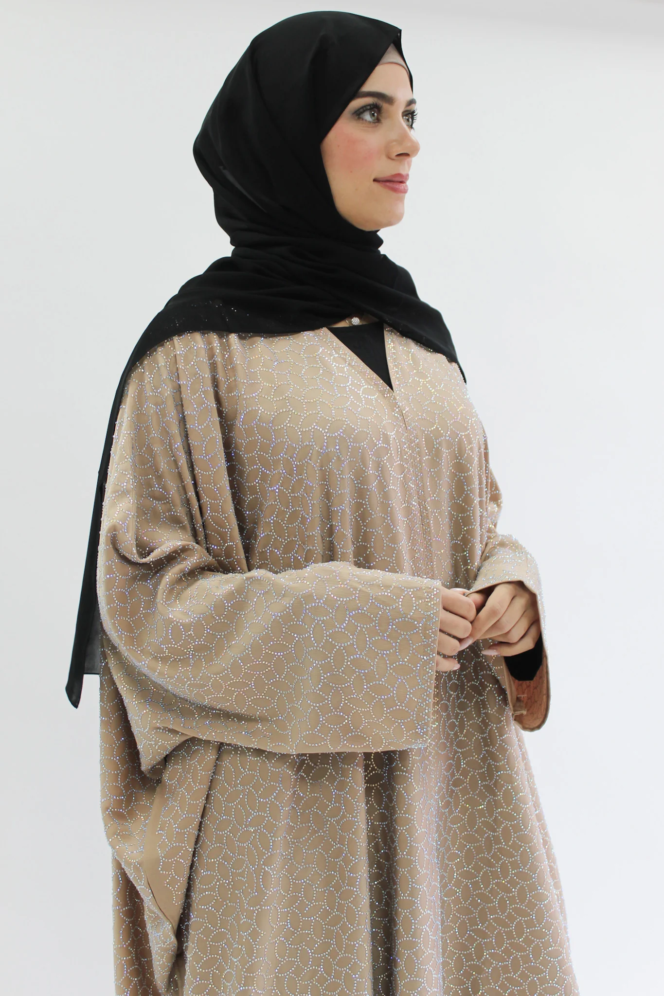 Dark Beige Open Abaya – Geometric Batwing Design with Contrast Detailing - Image 3