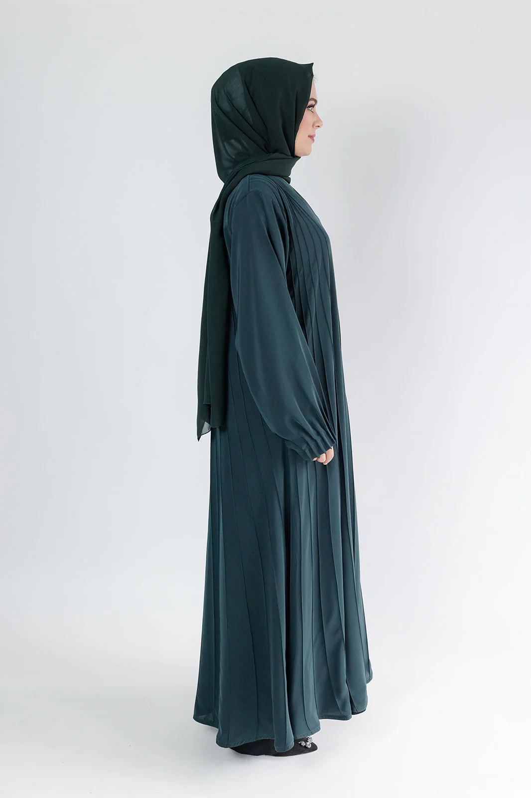 Dark Green Open Abaya – Luxury Striped Design - Image 4