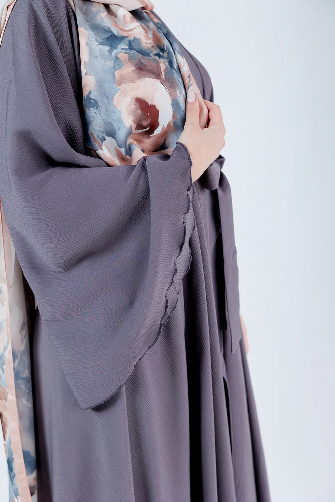 Dark Mauve Open Abaya – Umbrella Design, Plain Textured Finish with Belt - Image 2