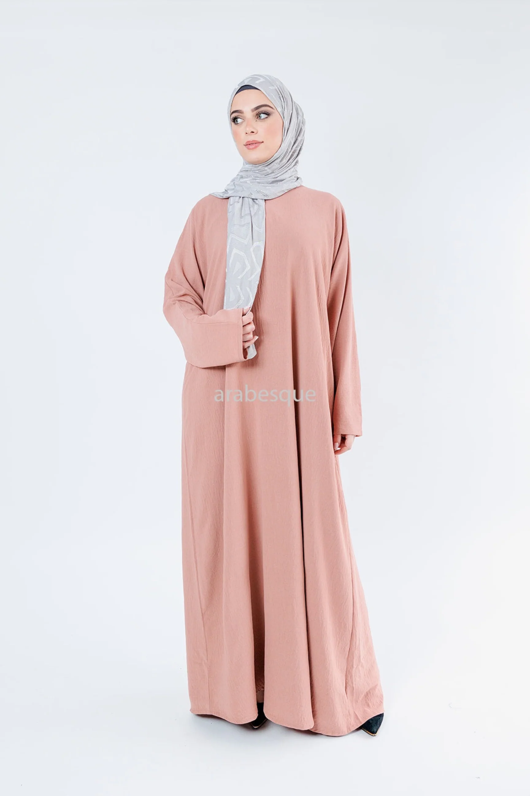 Dusty Pink Closed Abaya – Plain Crushed Polyester Fabric - Image 4