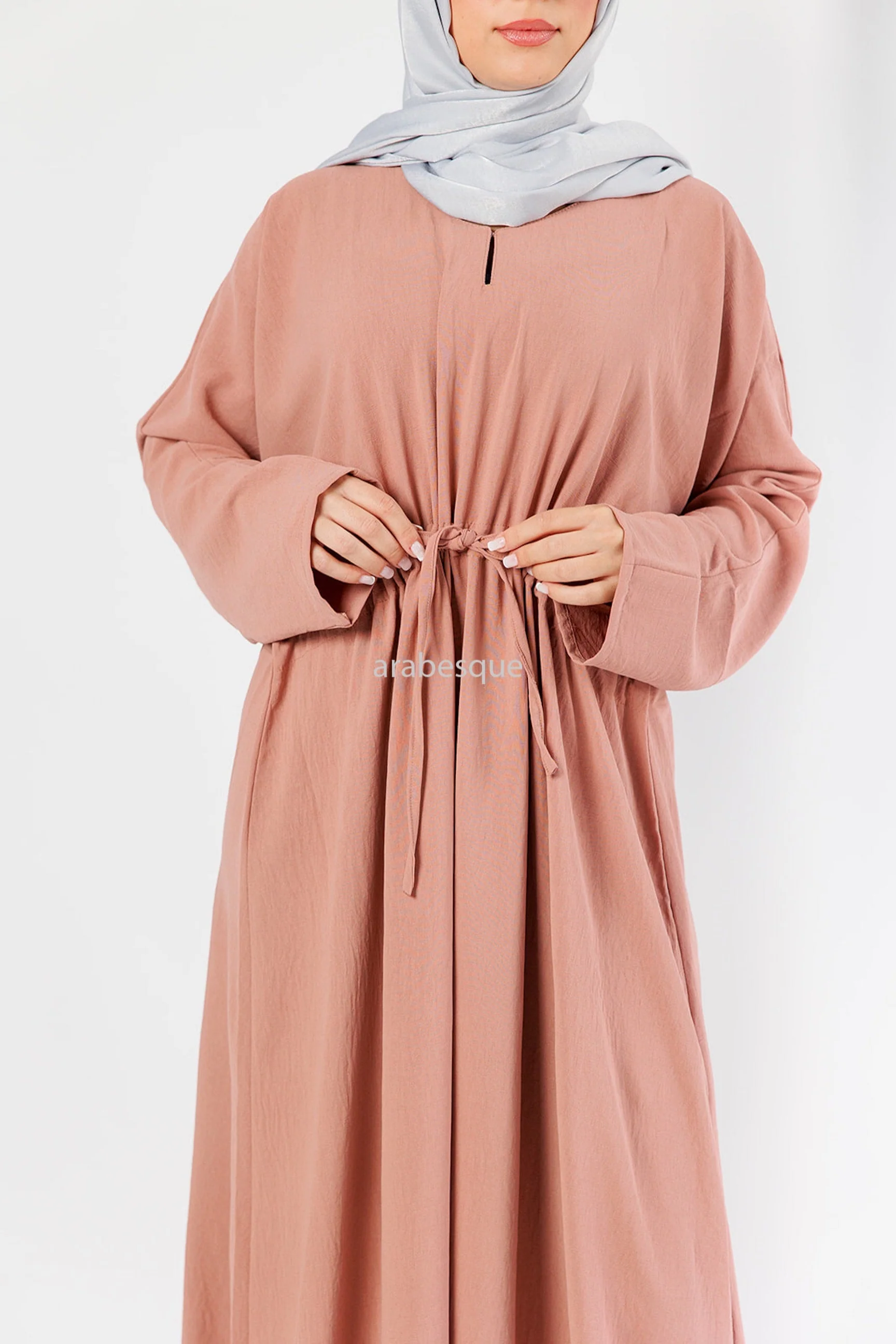 Dusty Pink Closed Abaya – Plain Crushed Polyester with Drawstring Waist - Image 3