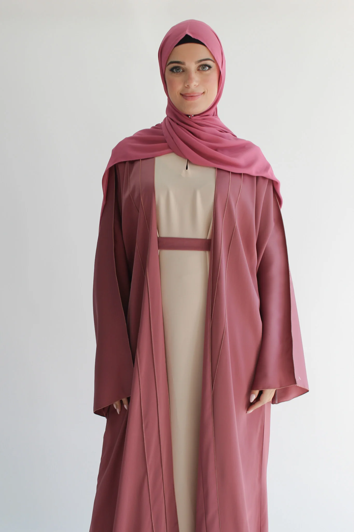 Dusty Rose Open Abaya – Ripple Satin Lined Design with Belt - Image 3