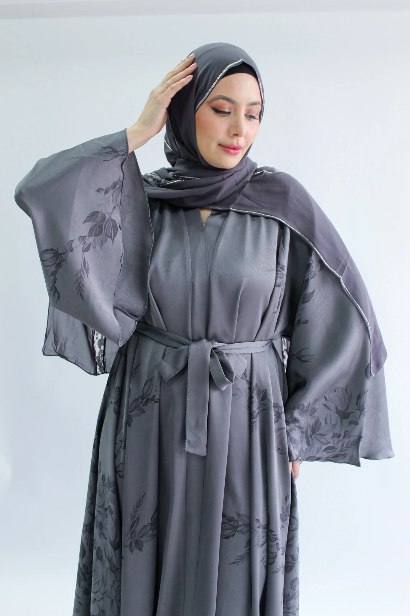 Grey Closed Abaya – Rose Pattern Umbrella Cut - Image 3