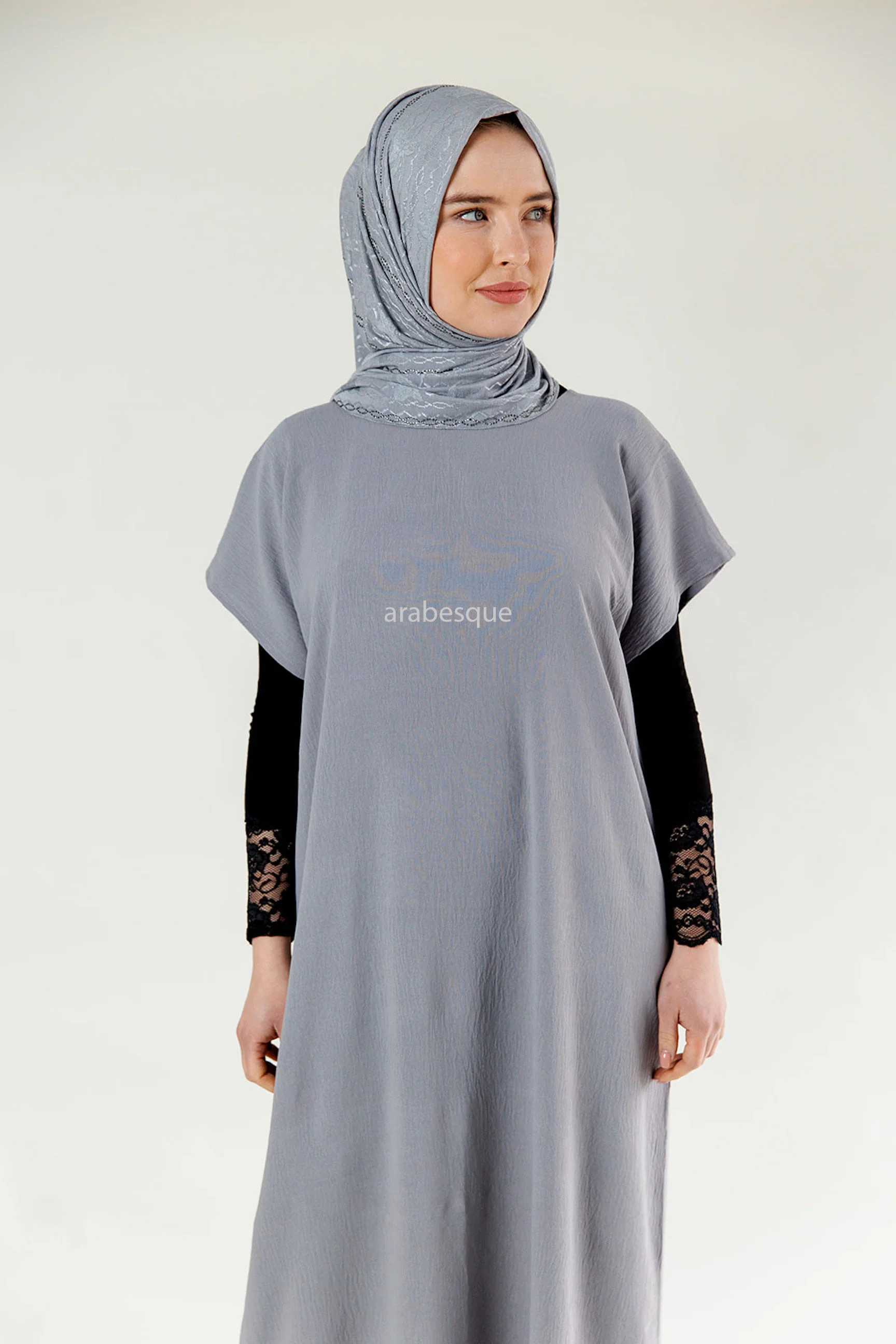 Grey Crushed Polyester Short Sleeved Dress - Image 2