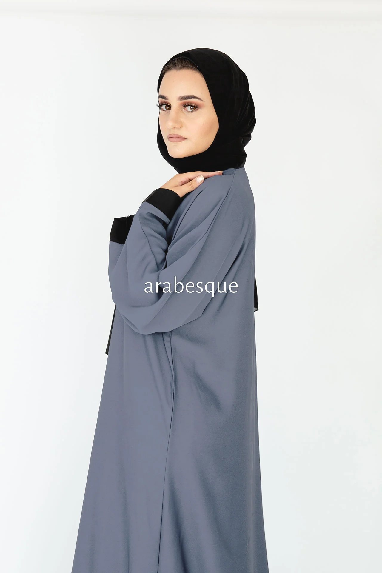 Grey Open Abaya – Premium Plain Nidha Design with Black Border - Image 2