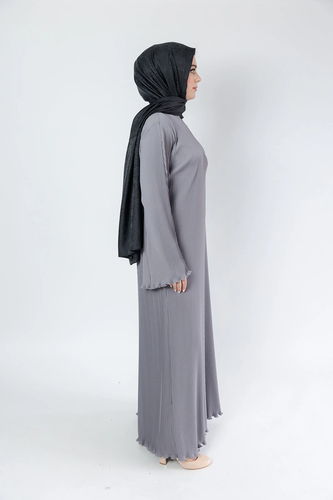 Grey Closed Abaya – Plain Pleated Design - Image 3
