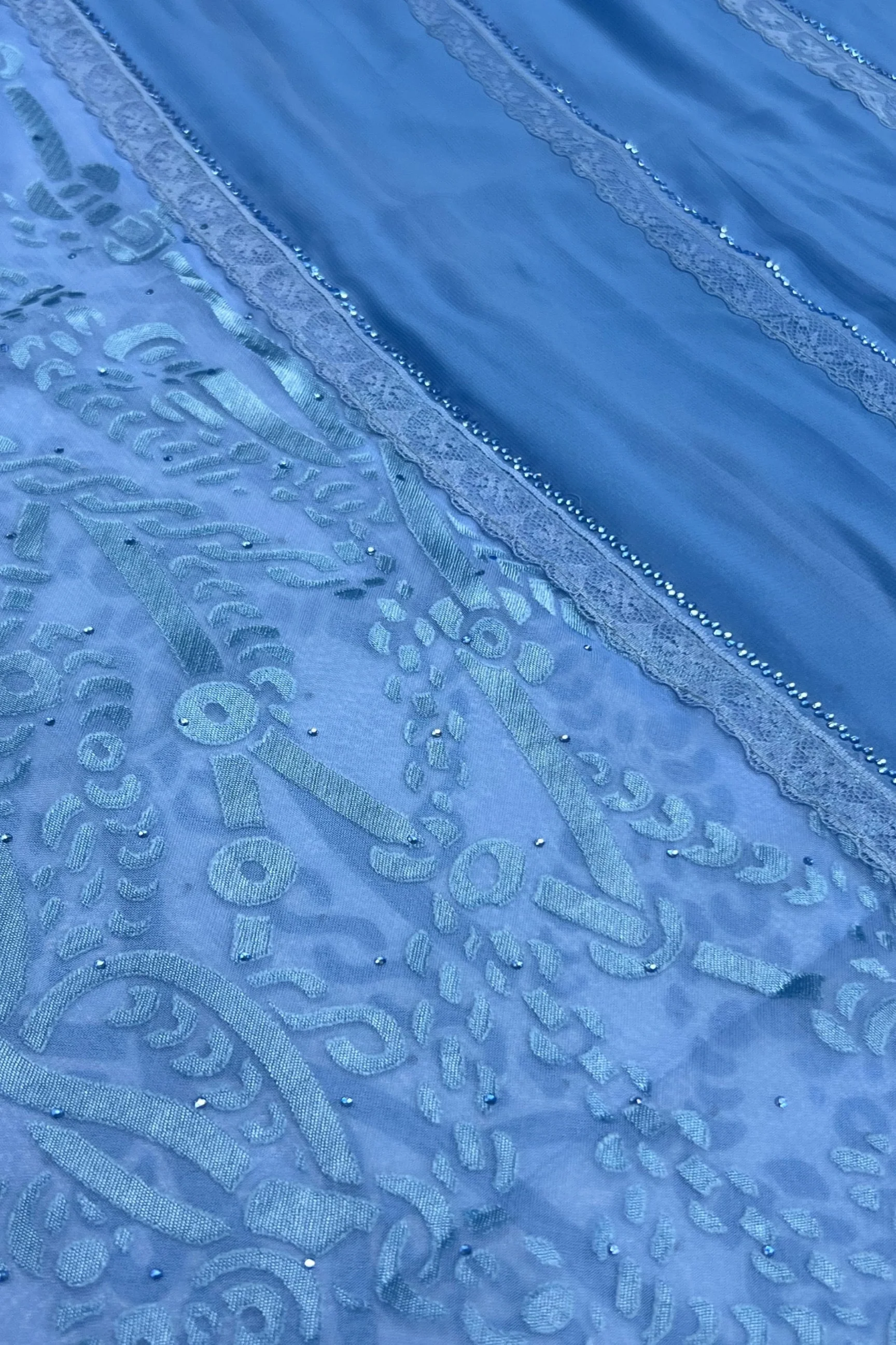 Kashkha Striped Lace Chain Chiffon Long Hijab - Image 6