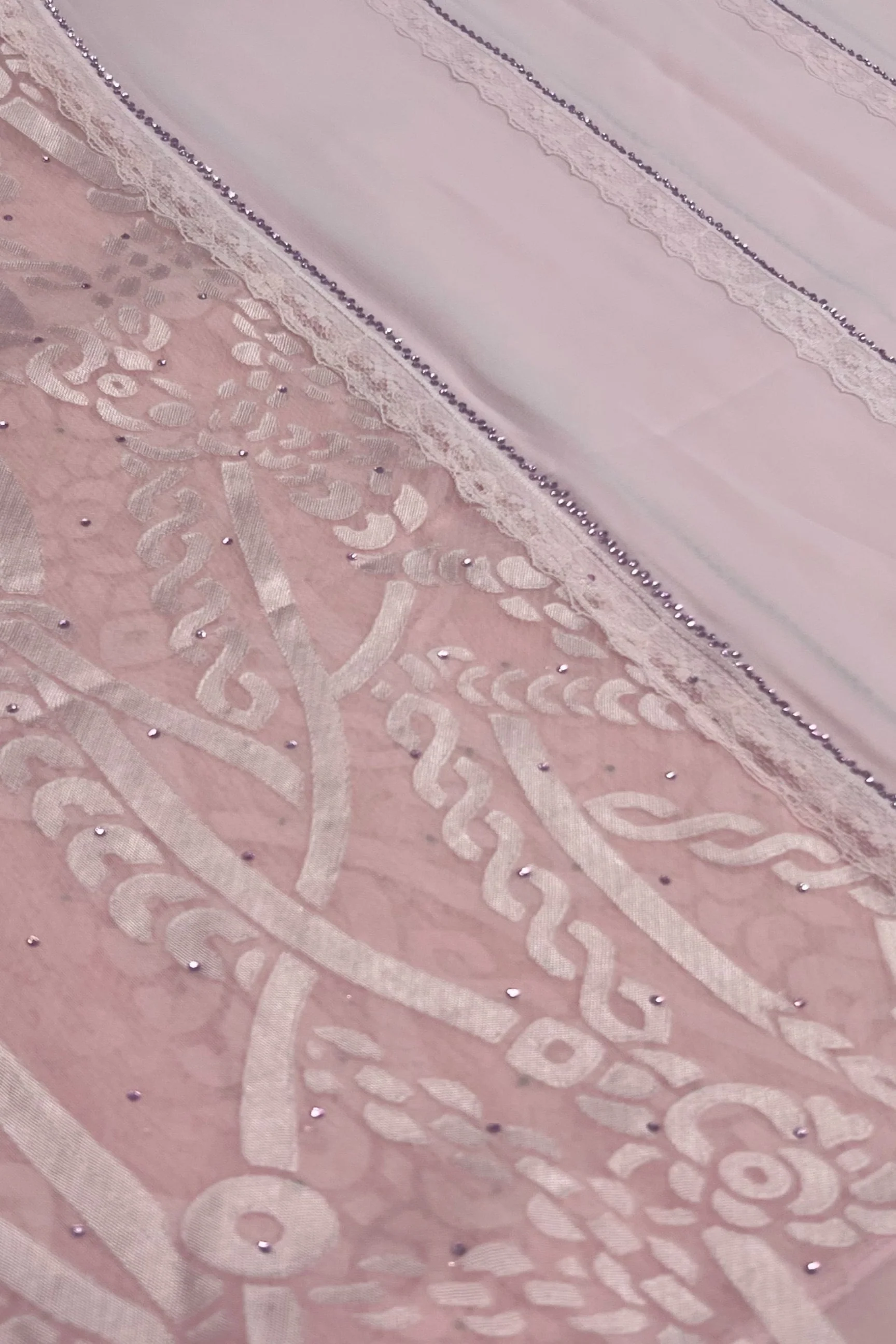 Kashkha Striped Lace Chain Chiffon Long Hijab - Image 7