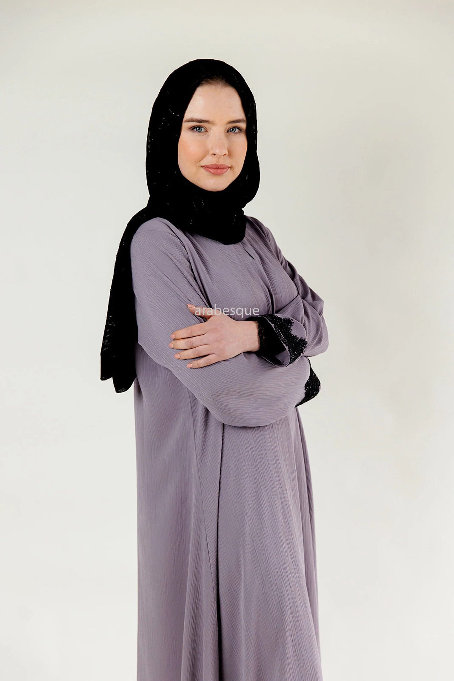 Lilac Closed Abaya – Textured Umbrella Cut Design with Lace Detail - Image 3