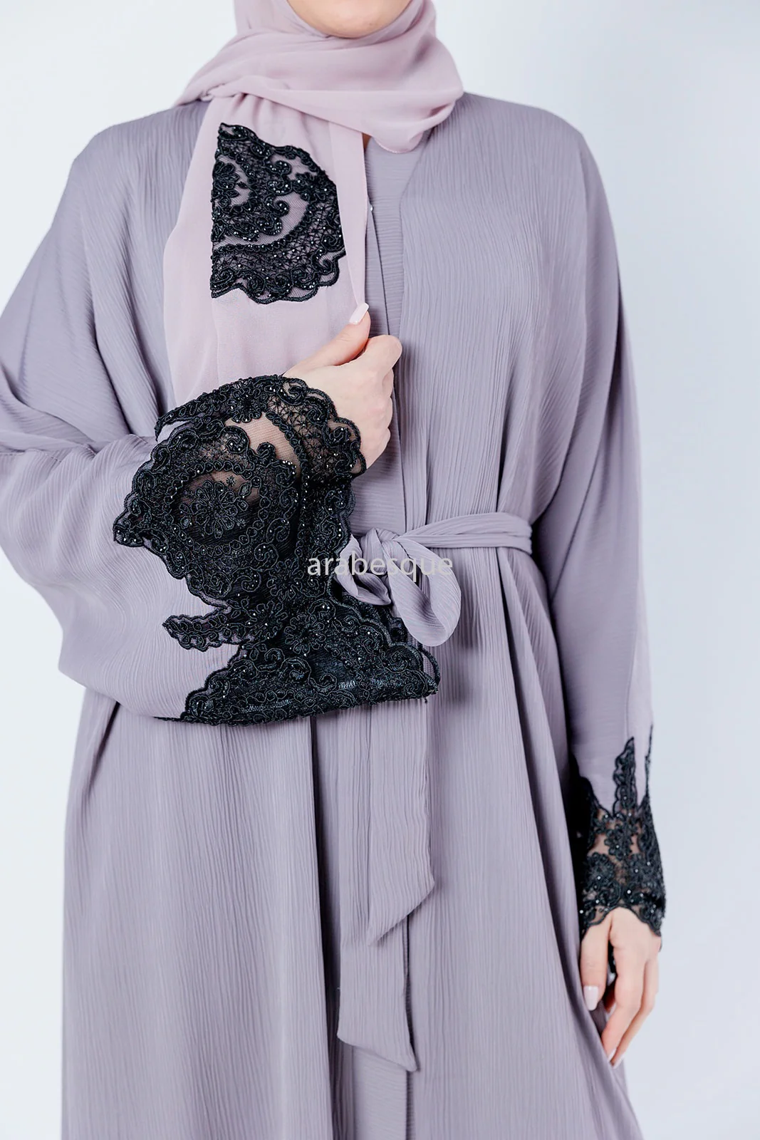Lilac Open Abaya – Luxury Black Embroidered Lace Design - Image 2