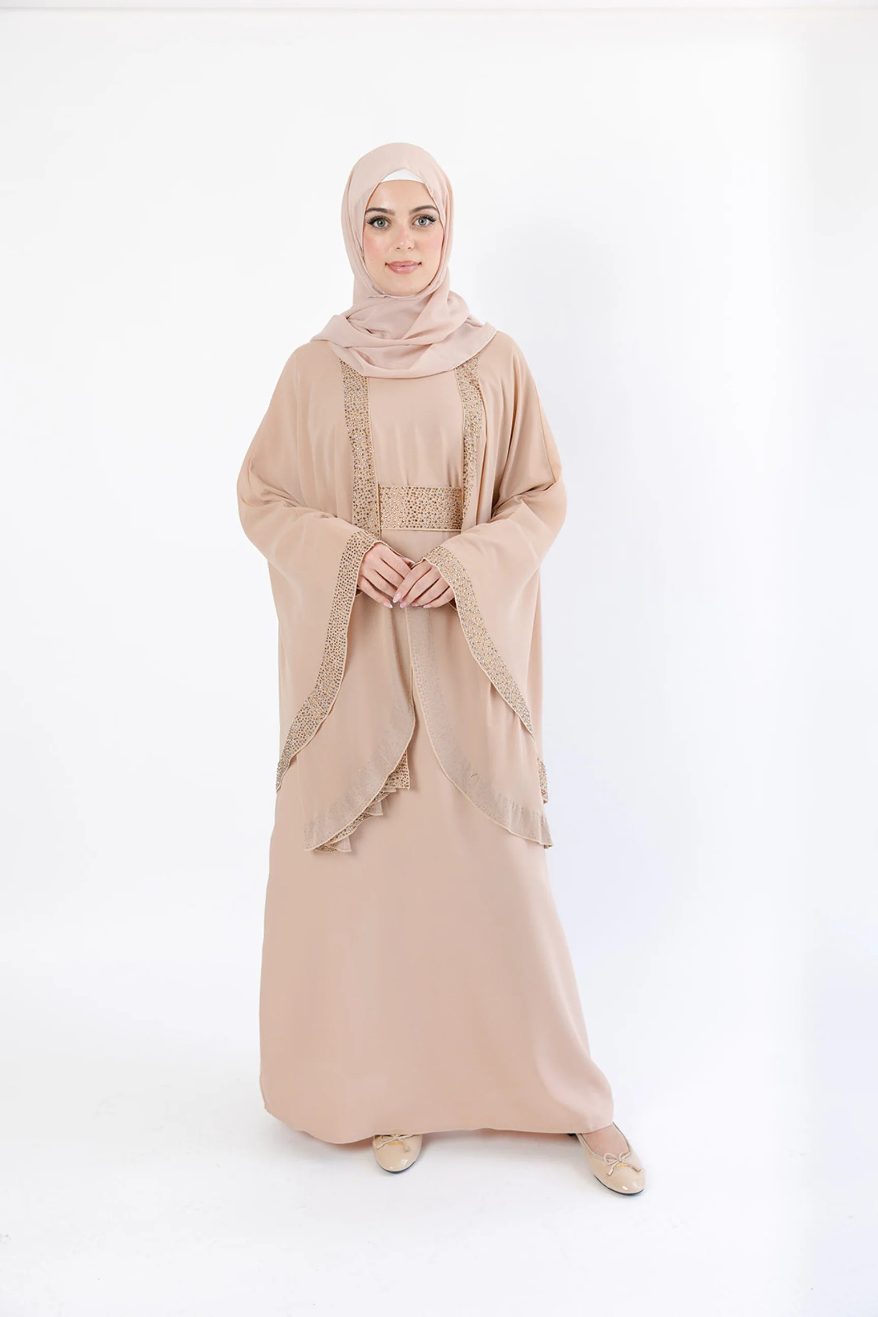 Luxury Farasha Abaya – Closed Style with Diamante Embellishment