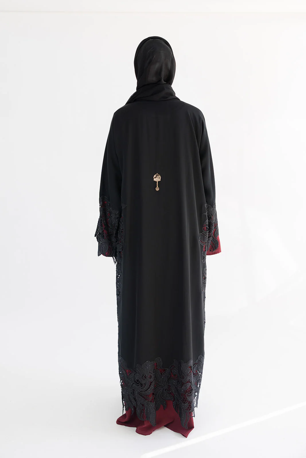 Black Open Abaya – Luxury Floral Lace Design - Image 5