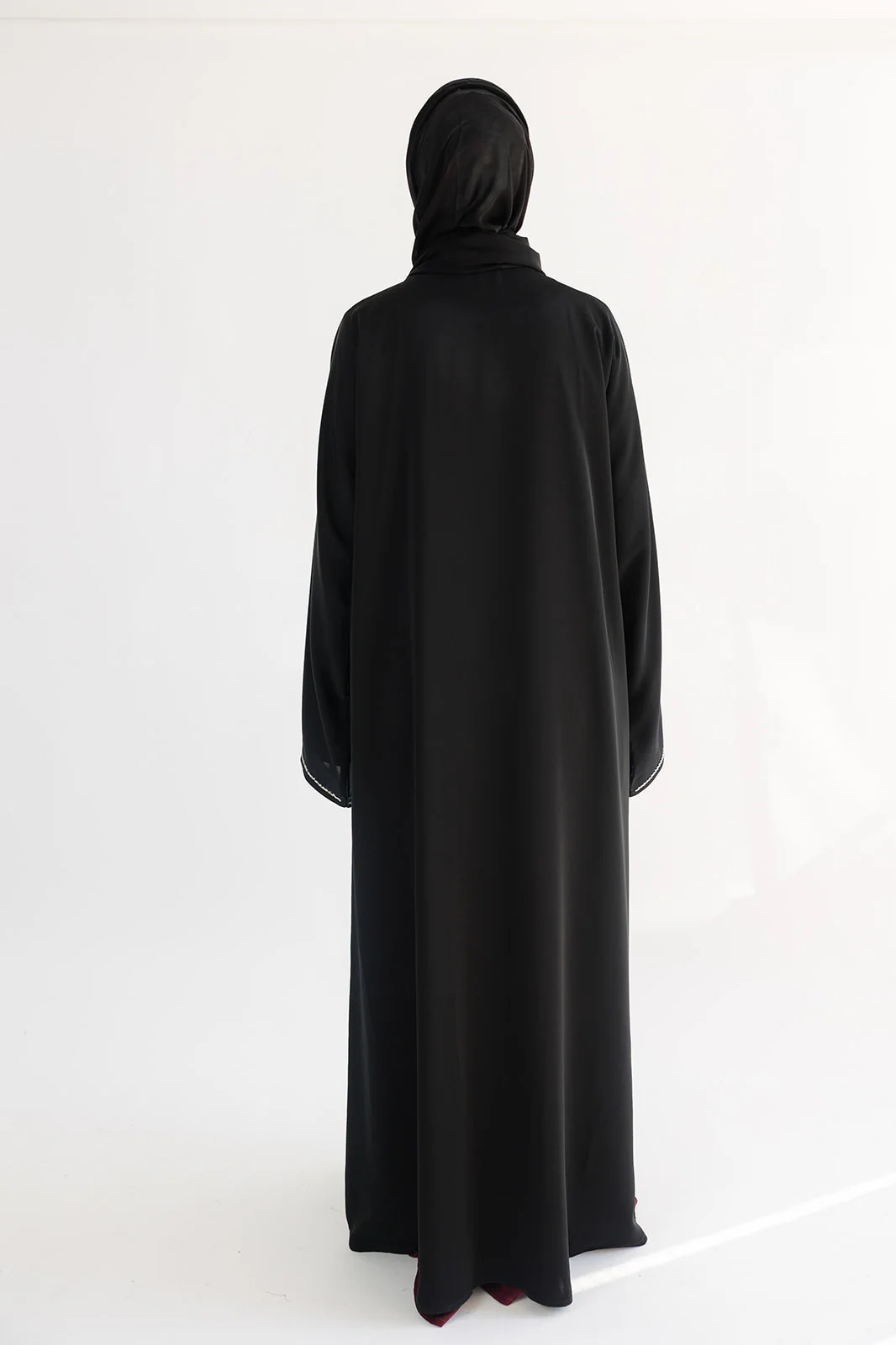Black Open Abaya – Luxury Front Embellished Design - Image 5
