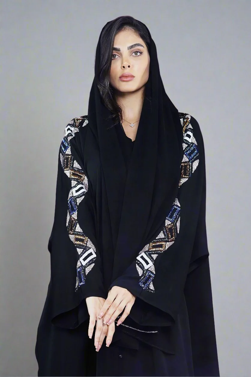 Black Open Abaya – Luxurious Design with Intricate Shape Embroidery - Image 3
