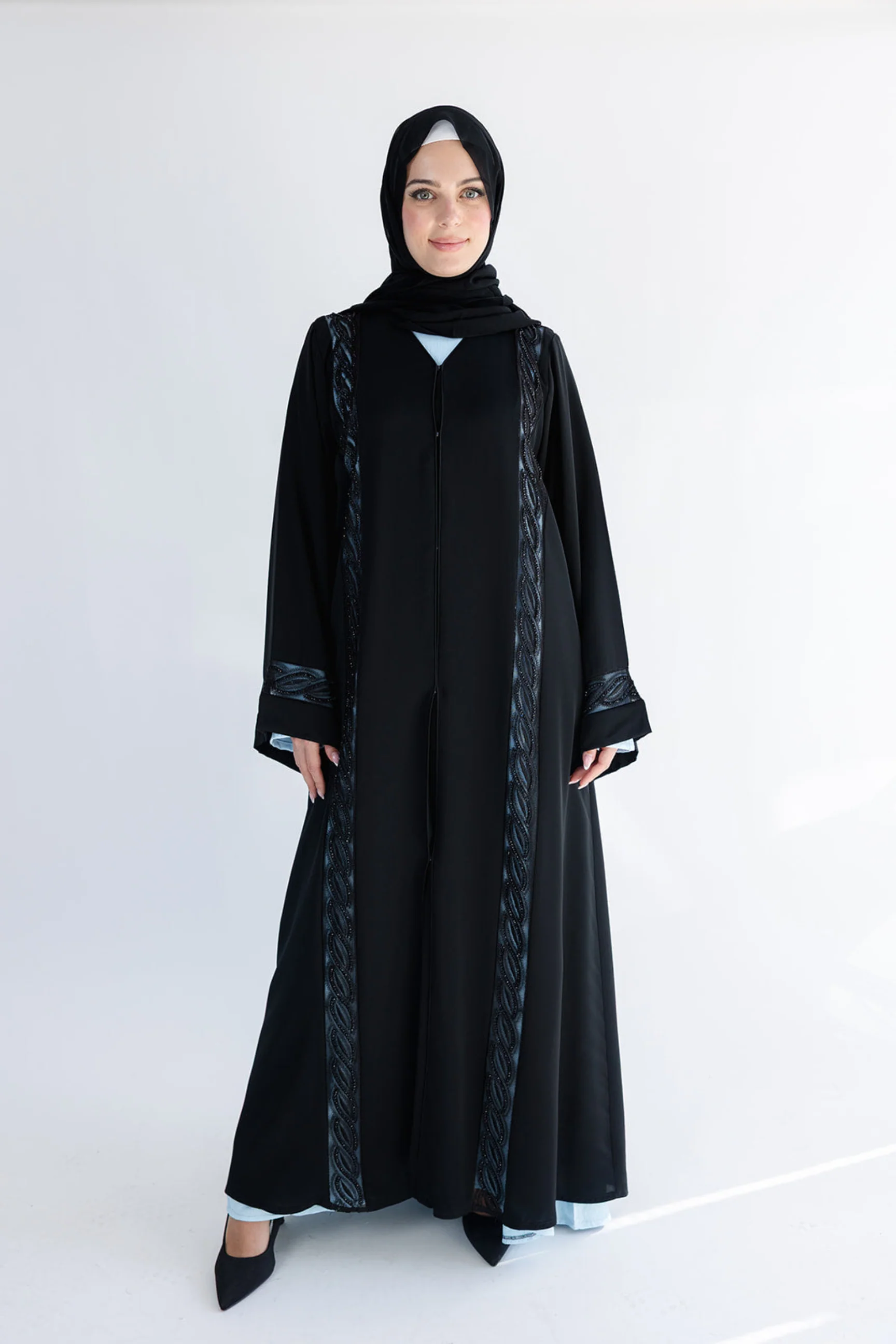 Black Open Abaya – Luxury Twisted Lace Embellished Design