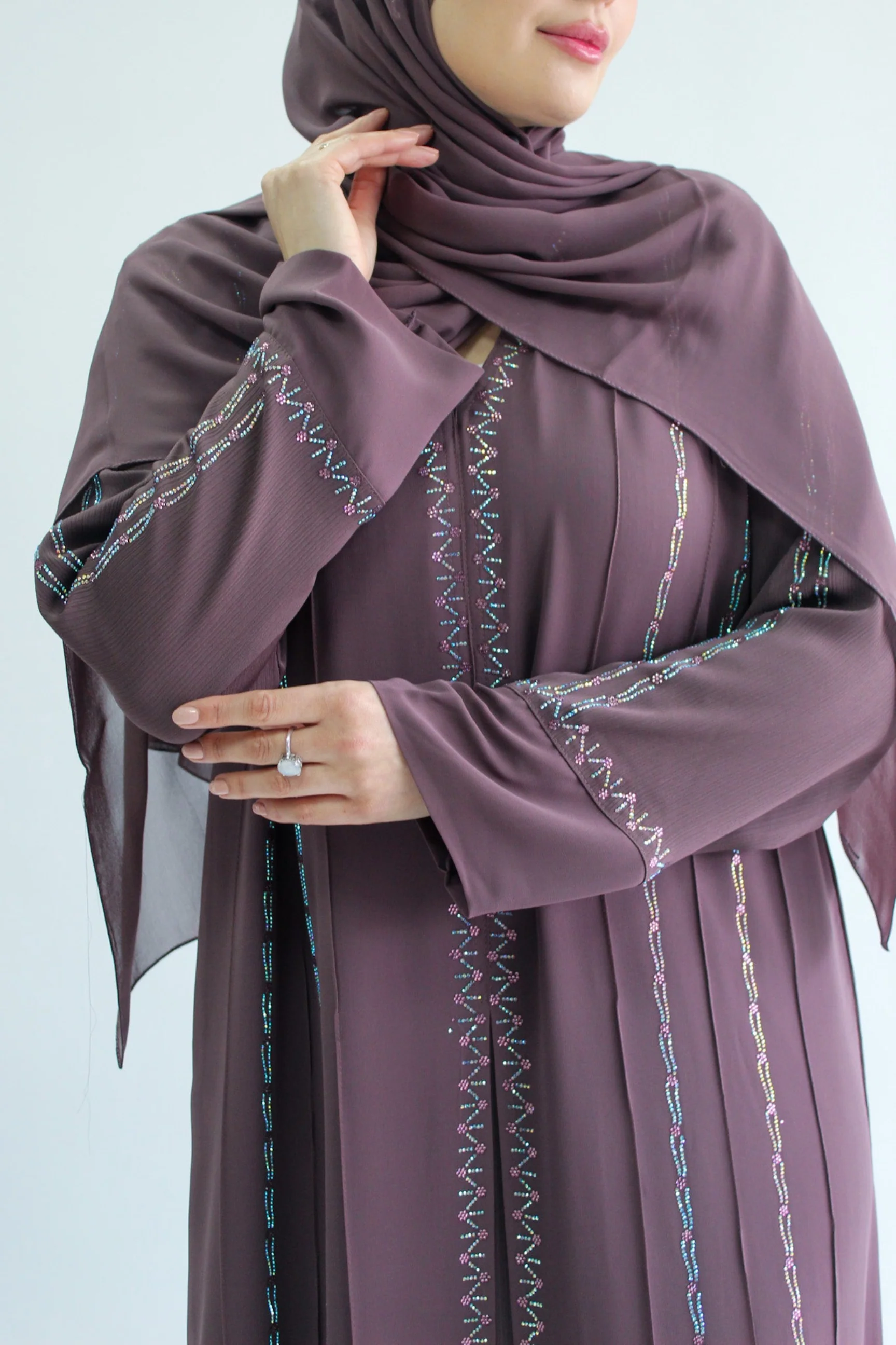 Mauve Closed Abaya – Diamante Chiffon Overlay With Textured Inner Layer - Image 2