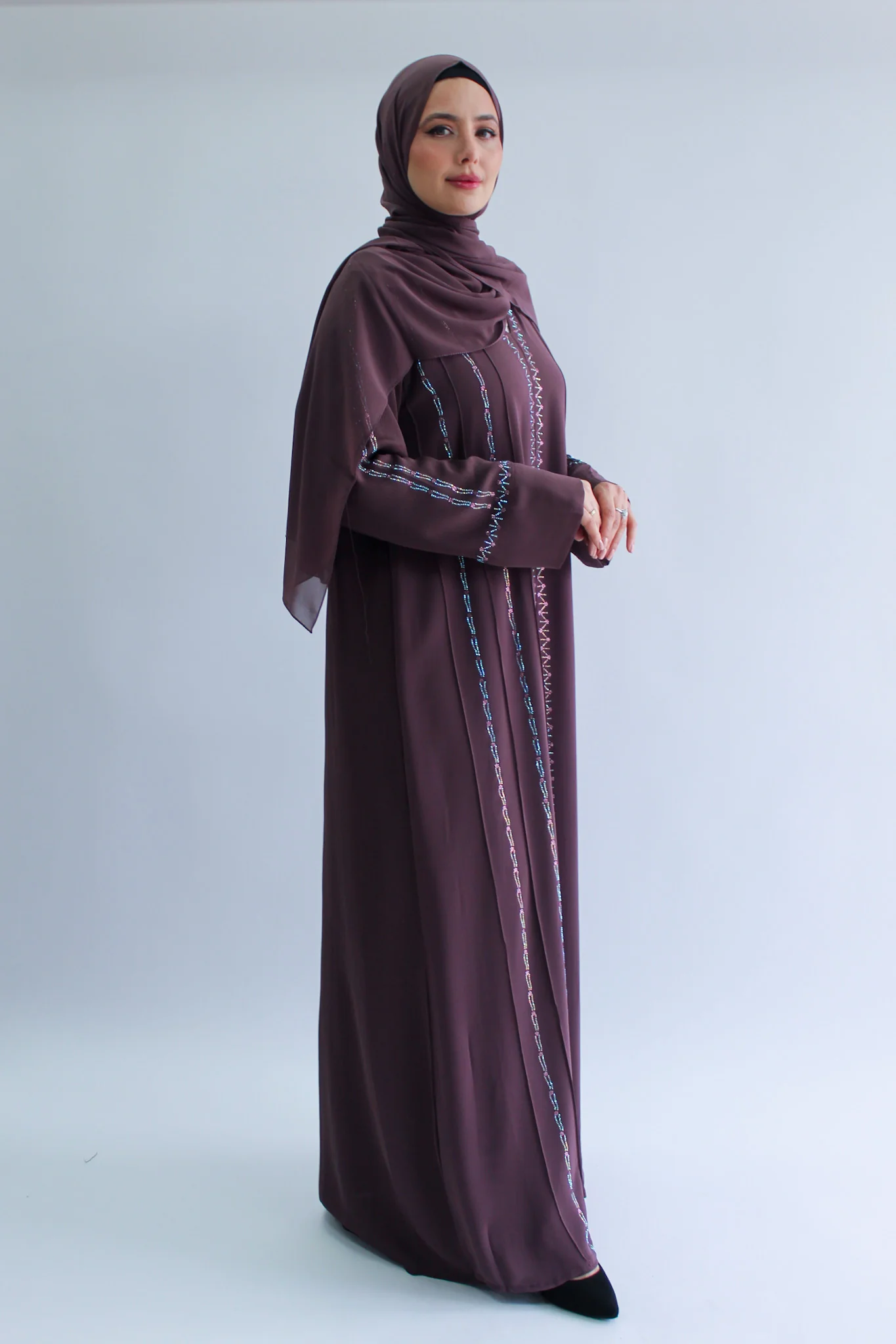 Mauve Closed Abaya – Diamante Chiffon Overlay With Textured Inner Layer - Image 3