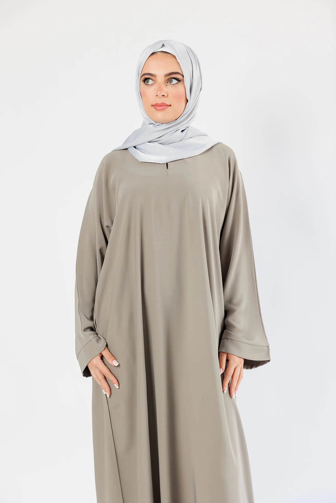 Mink Closed Abaya – Premium Plain Nidha Wide Sleeves with Pocket - Image 3