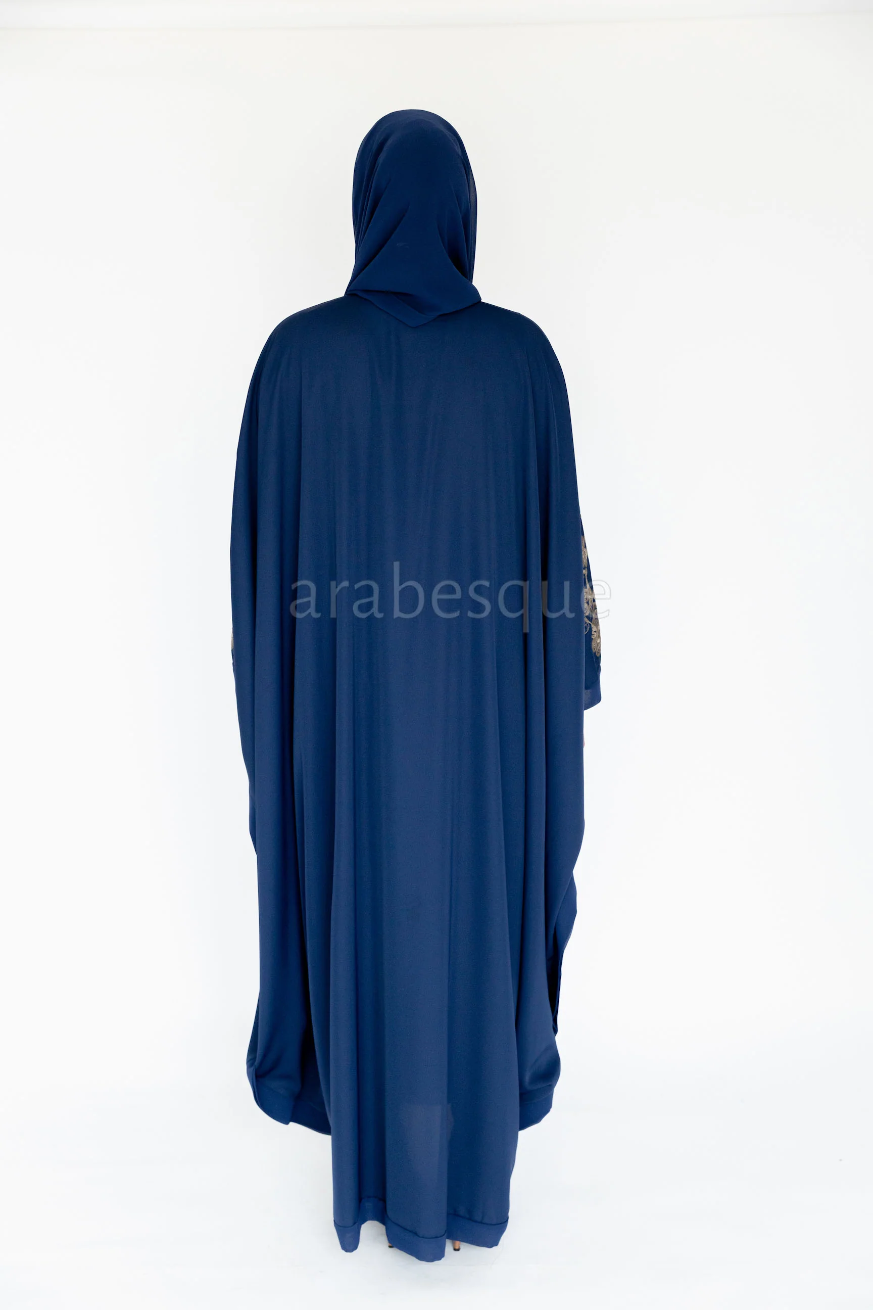 Navy Closed Abaya – Luxurious Gold Paisley Embroidered Batwing Design - Image 5