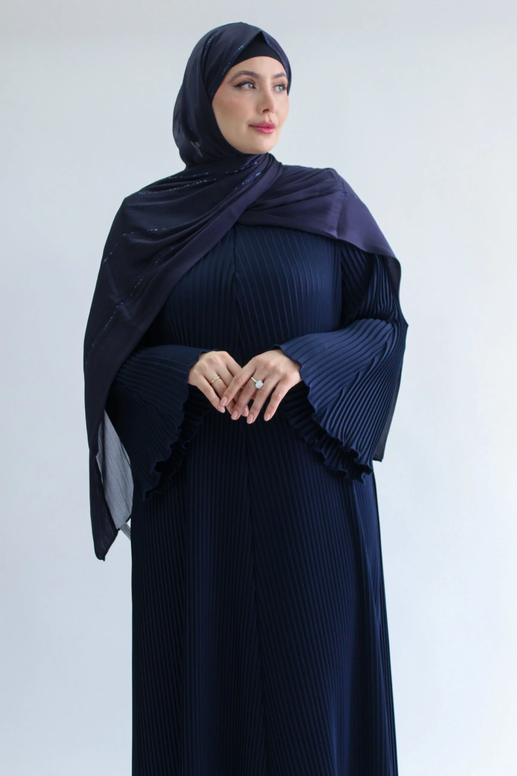 Navy Closed Abaya - Plain Pleated Design - Image 2