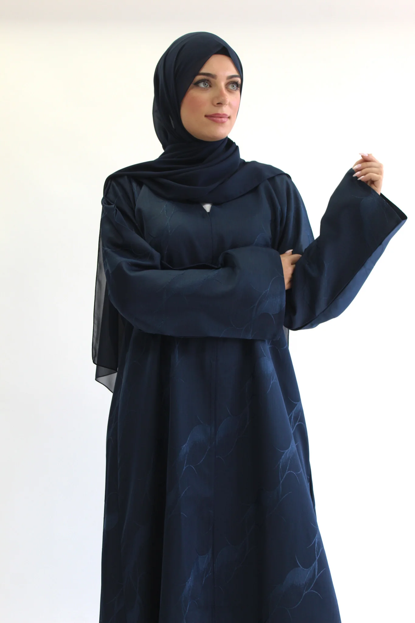 Navy Open Abaya – Patterned Design with Straight Sleeves - Image 7