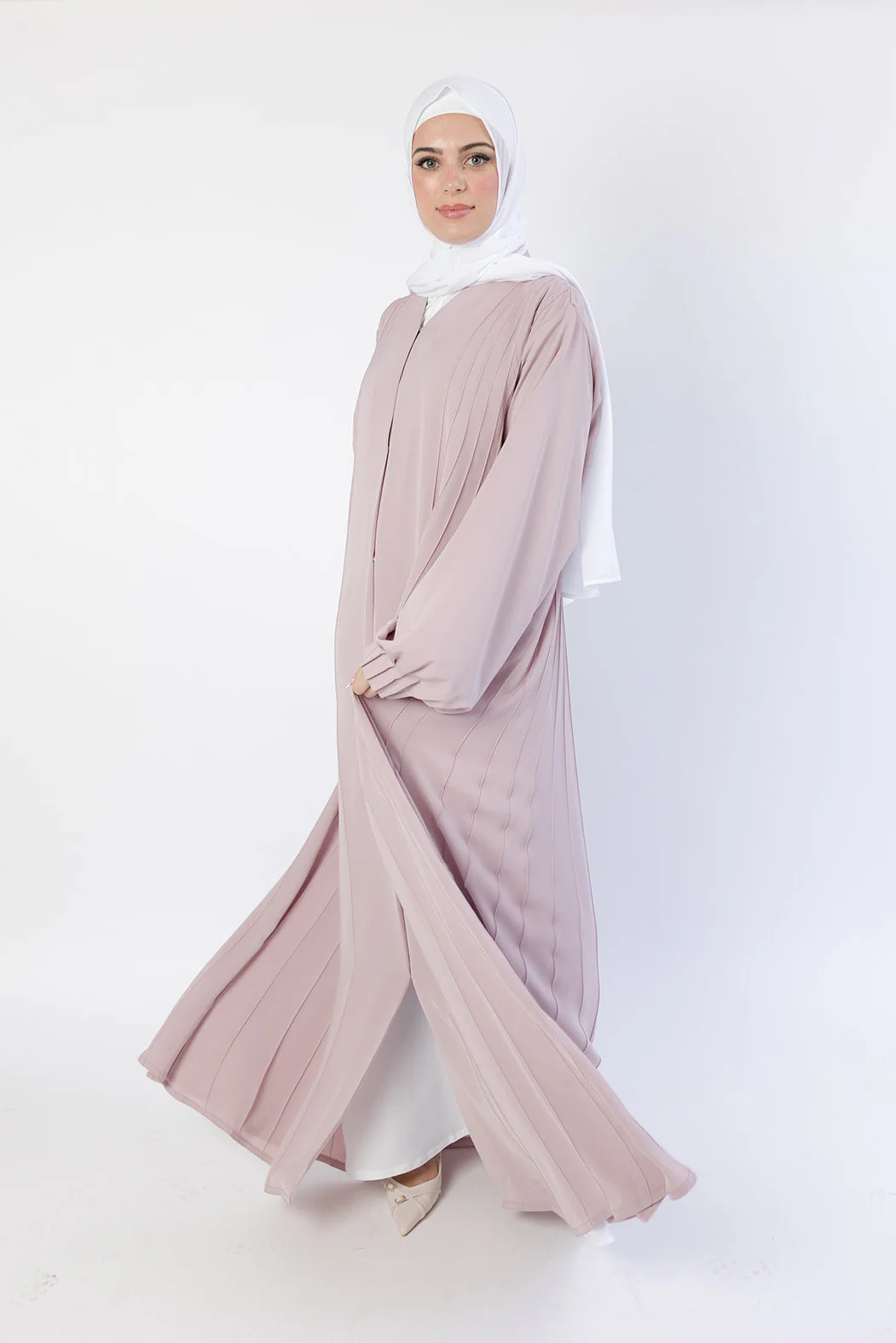Nude Pink Open Abaya – Luxury Striped Design - Image 4