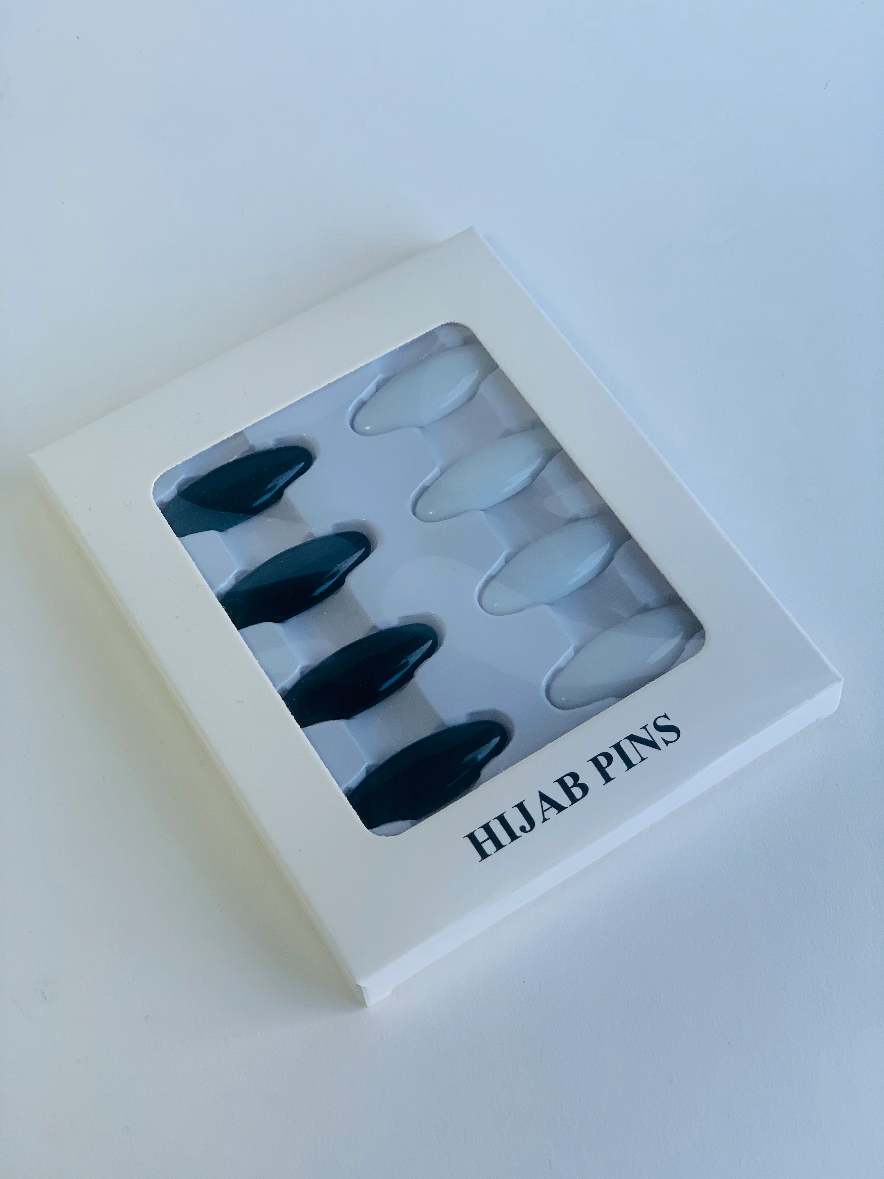 Pack of 8 Pins - Image 4