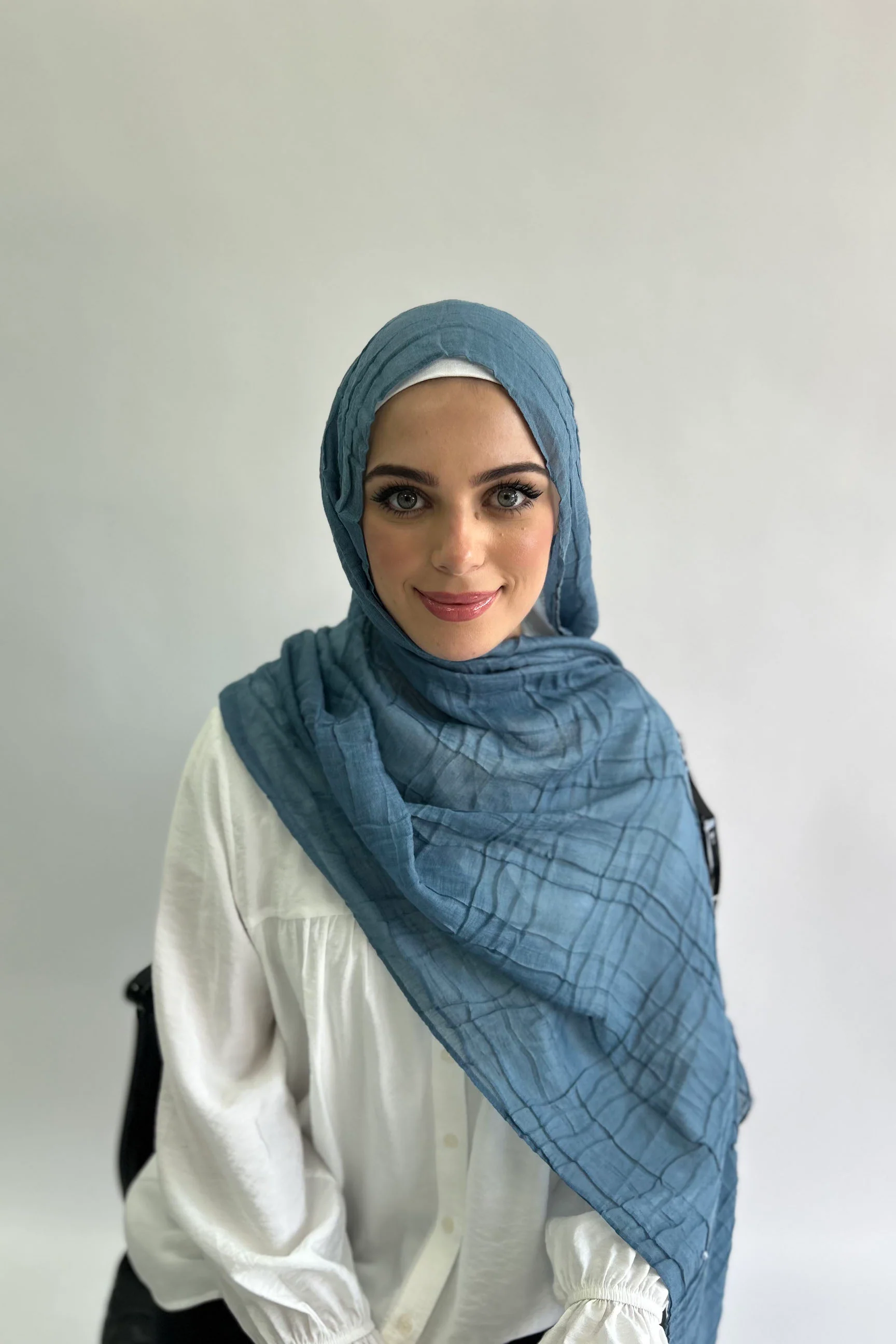 Pearl Embellished Viscose Hijab - Image 3
