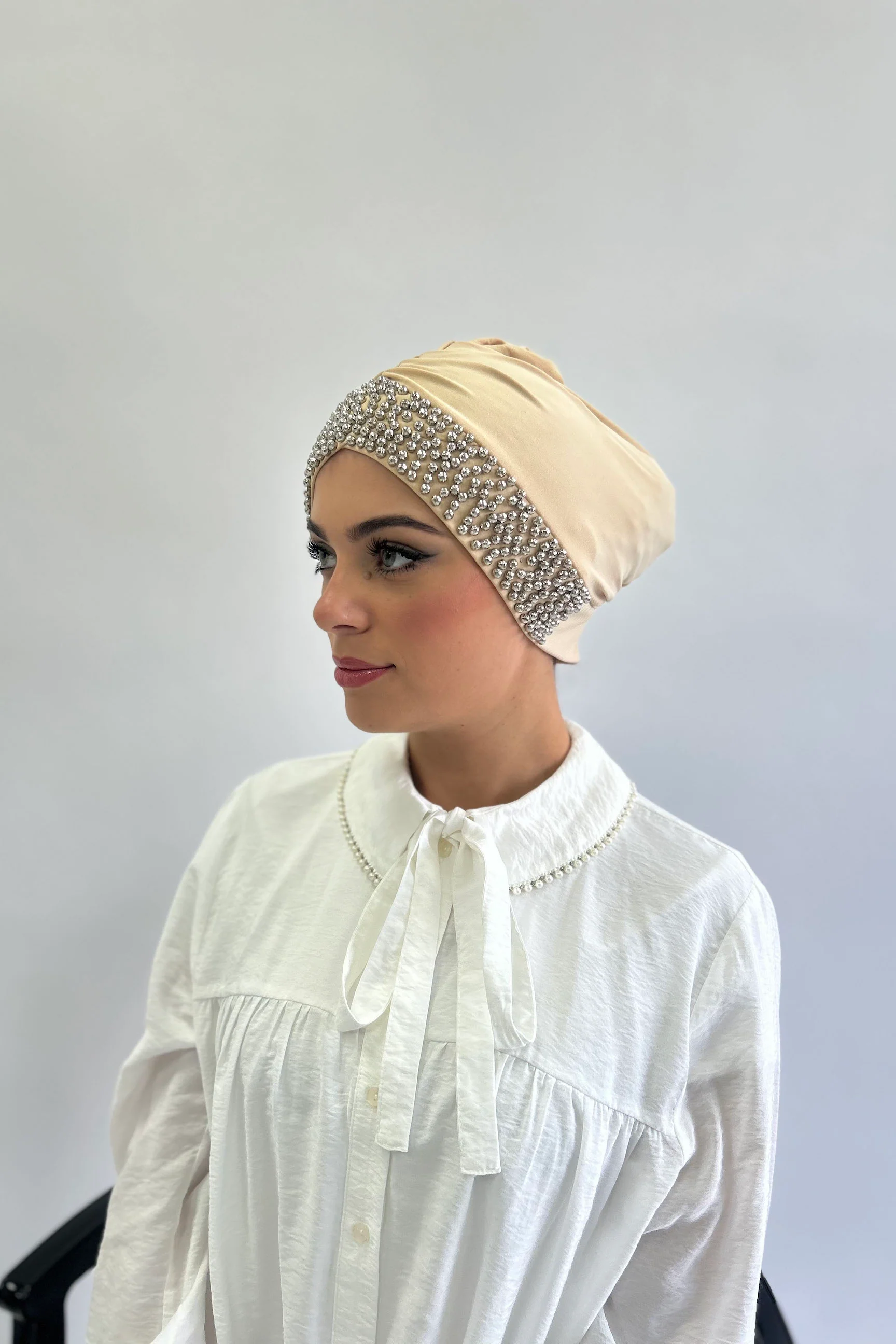 Pearly Embellished Turban - Image 18