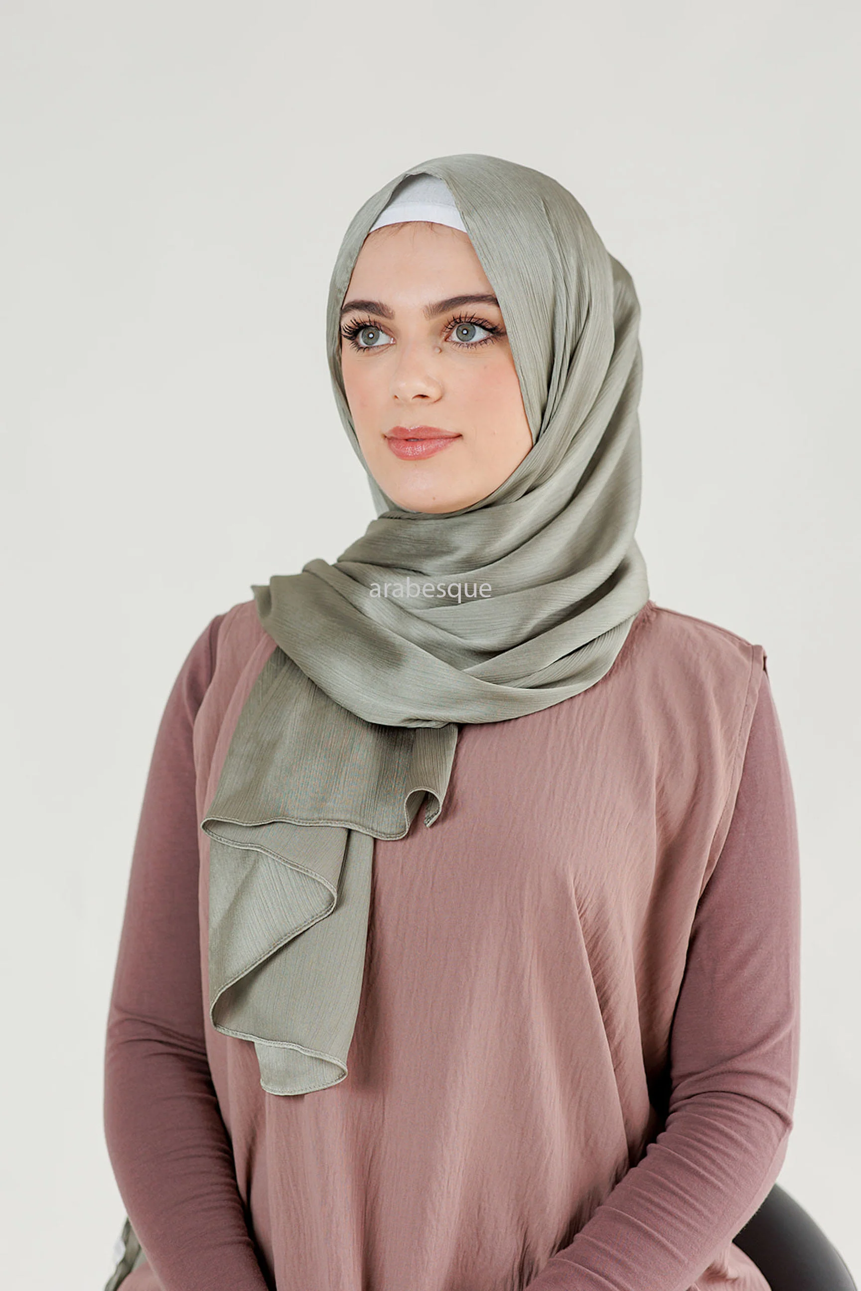Fine Line Silk Chiffon Hijab - Image 3