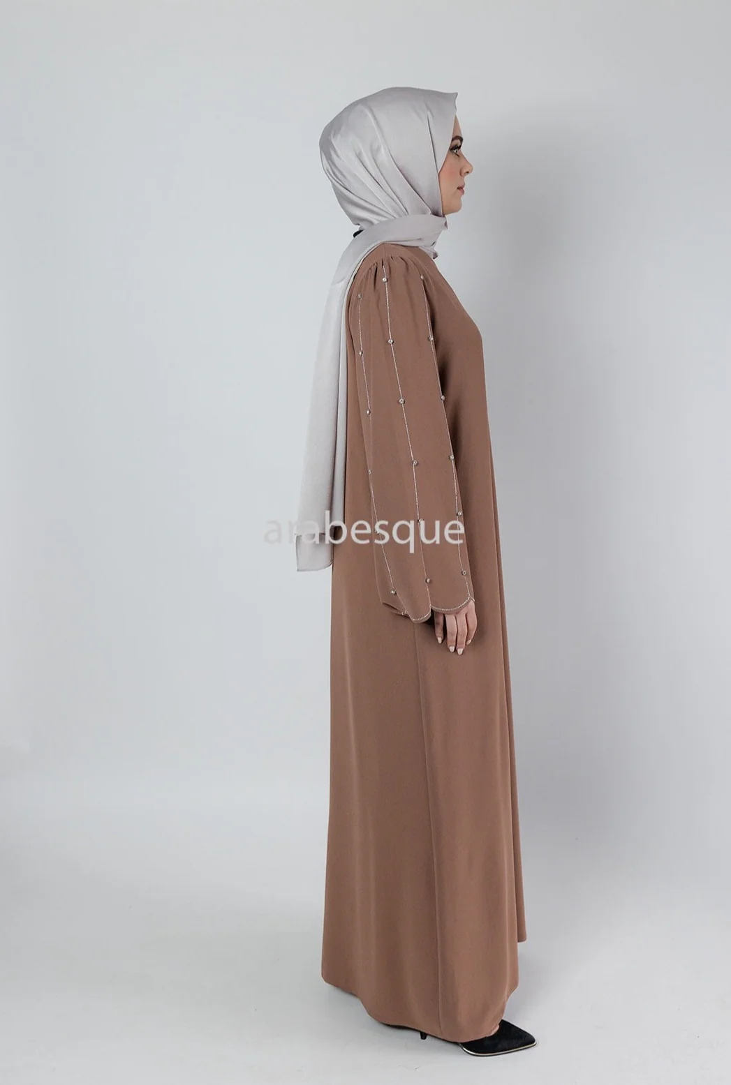 Pastel Brown Closed Abaya – Elegant Stone Work Sleeve Design - Image 6