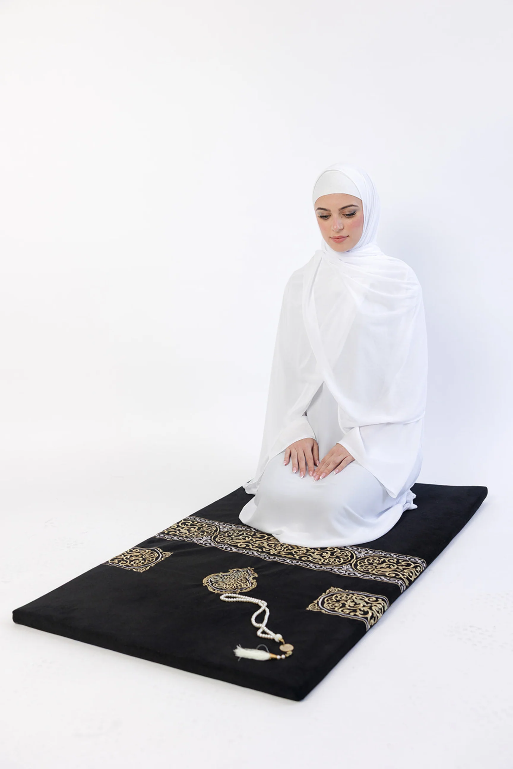 White Closed Abaya – Ripple Satin Fabric with Pocket - Image 2