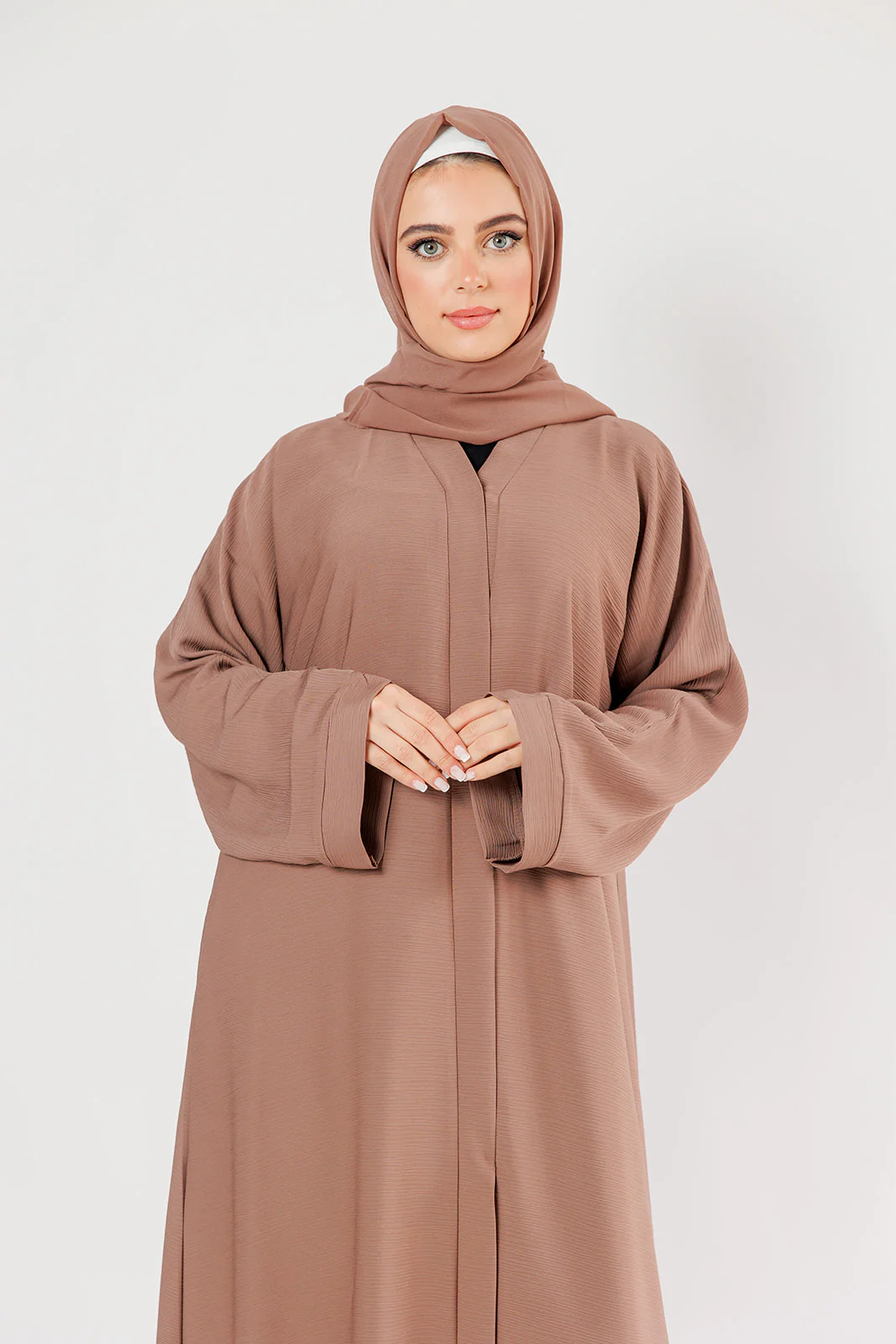 Wood Brown Open Abaya – Plain Design with Textured Finish - Image 4